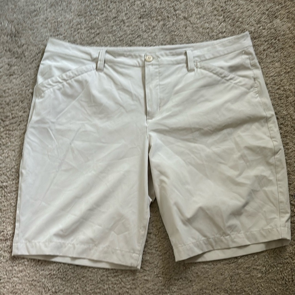 Eddie Bauer Women’s Size 18 Shorts